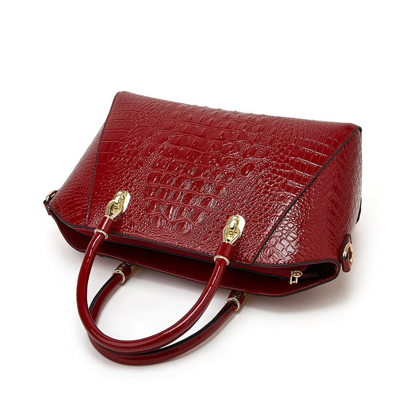Simple Generous One-shoulder Crossbody Bag - Image 4